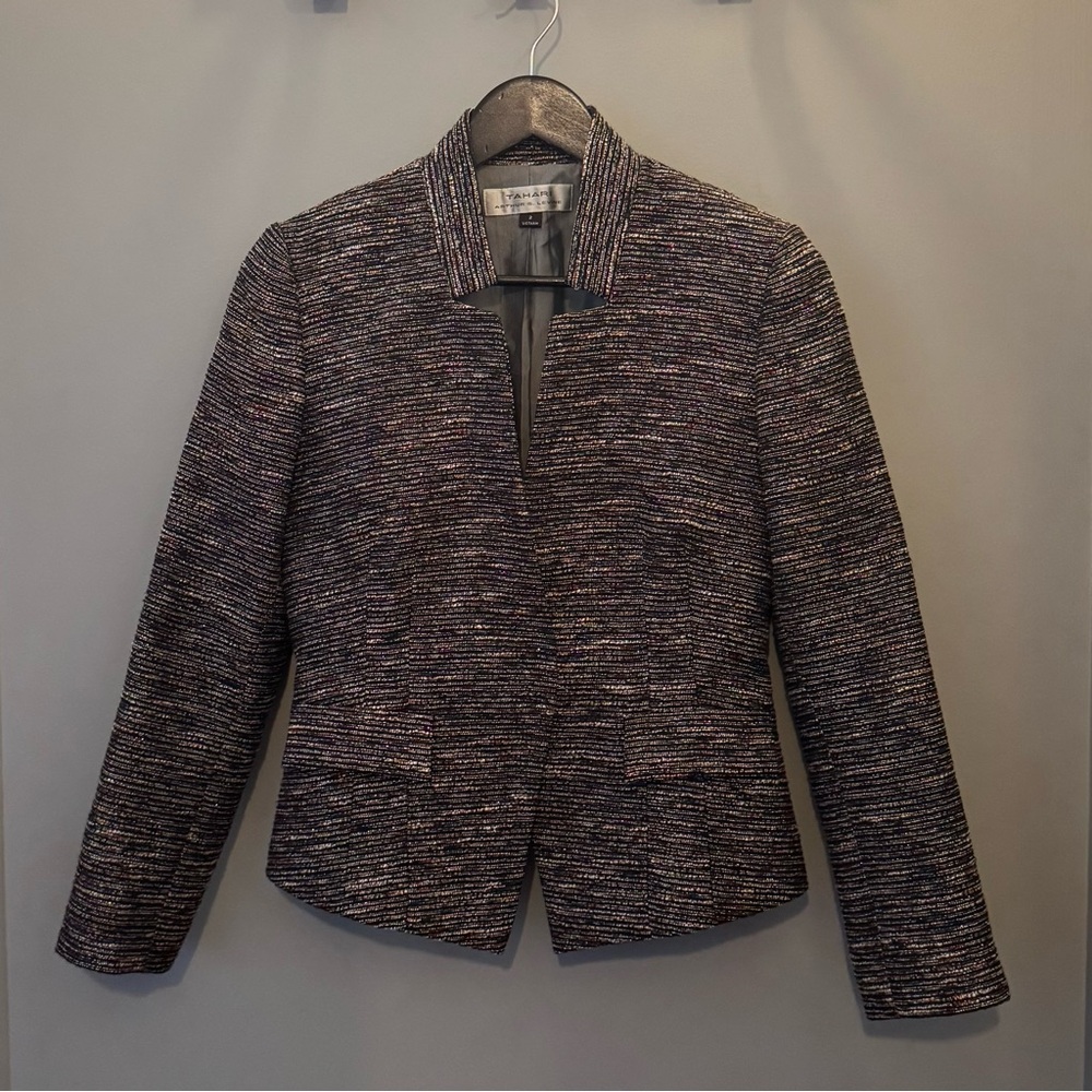Chic Women's Tweed Blazer in Black and Gray